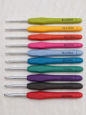 10 Piece Ergonomic Crochet Hook Set 2.25mm–6mm Color Coded Soft Grip